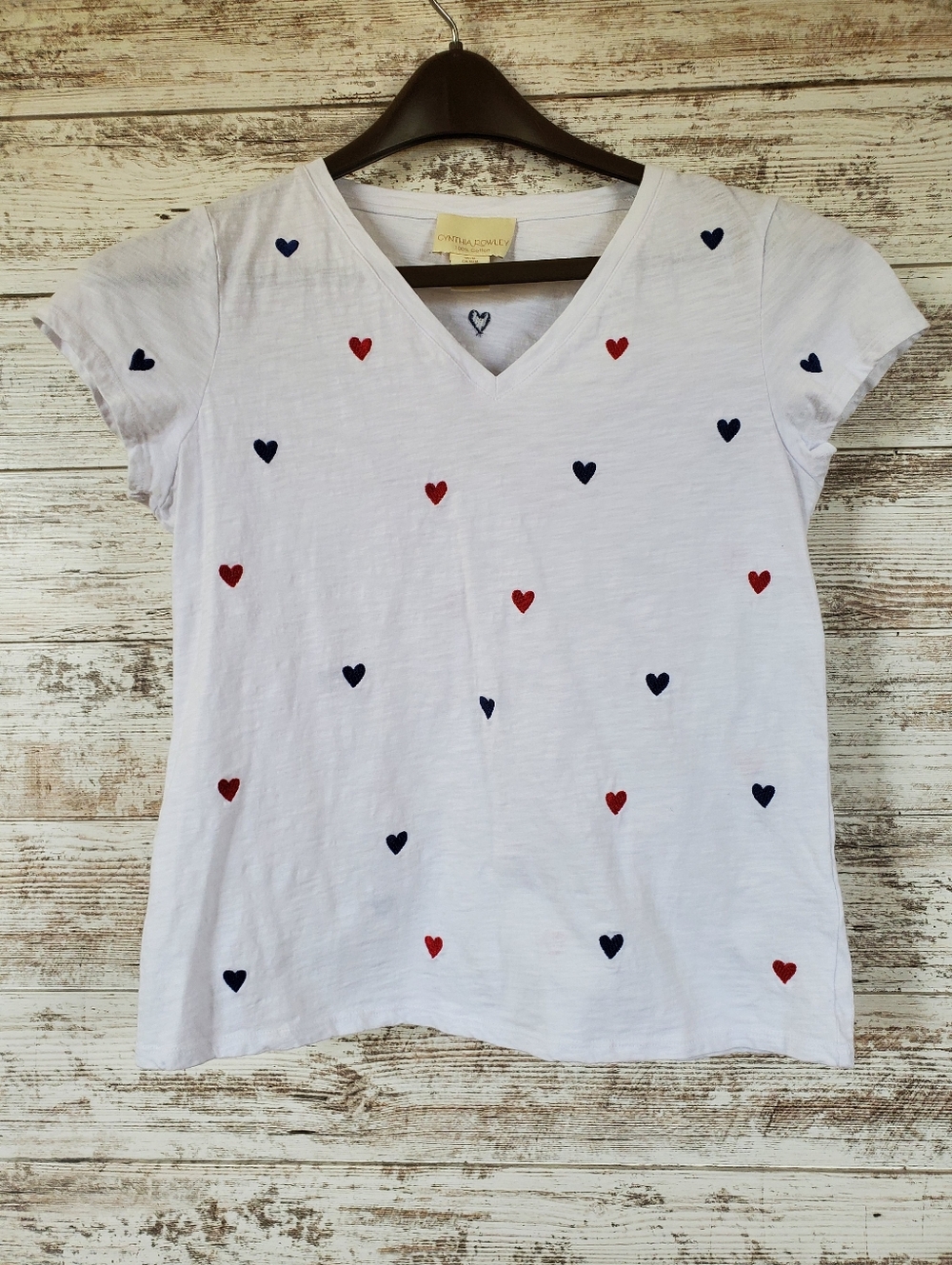 Cynthia Rowley White Embroidered Red Blue Heart V-Neck T-Shirt